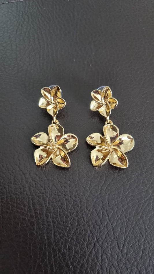 Aretes Flores doradas