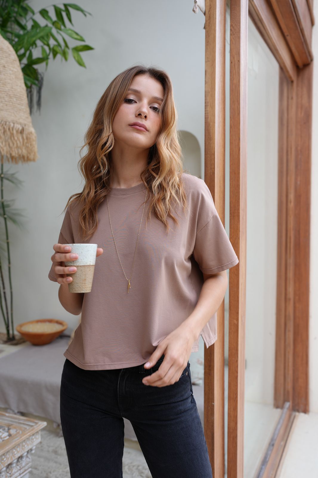 Camiseta Isis chocolate