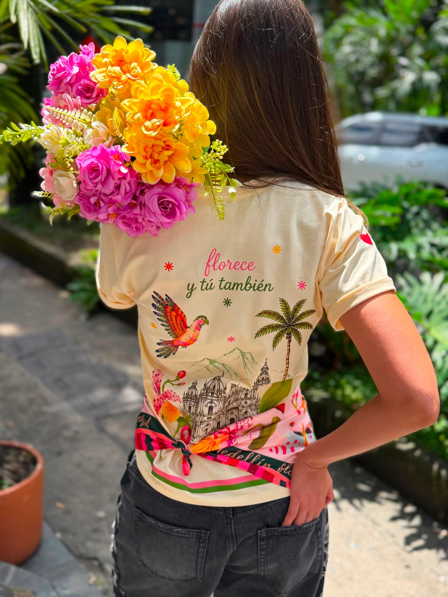 Camiseta Orquídea amarilla