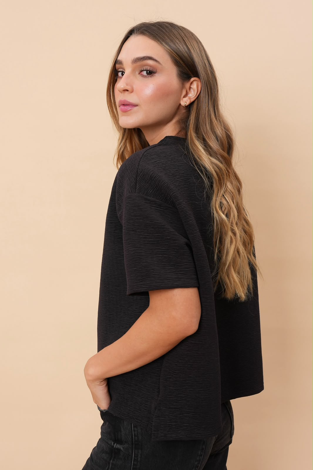 Camiseta Isis negra