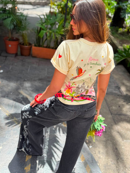Camiseta Orquídea amarilla