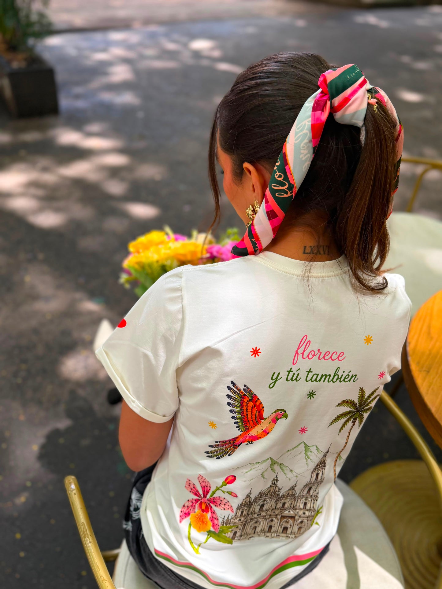 Camiseta Orquídea Blanca
